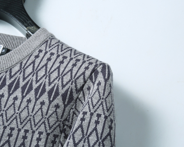 ブランドセーター着用イメージ